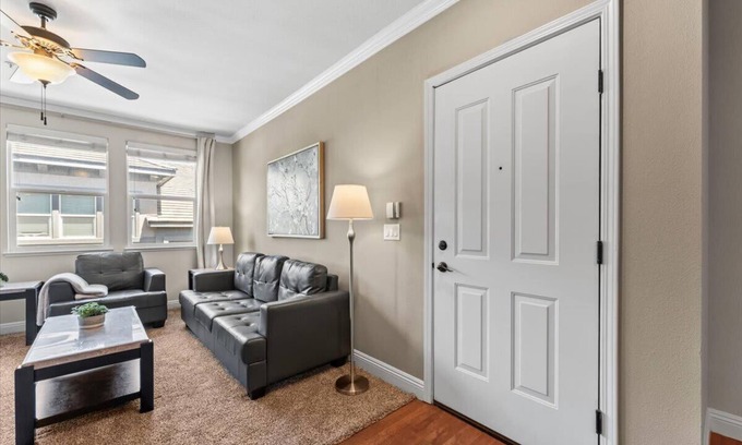 Reno/Tahoe Airport Apartment | New 1BR Apartment with Heated Pool, Gym & Minigolf