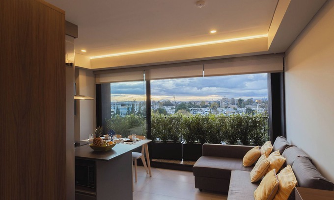 Antiguo Country Apartment | New 1BR City View w/Gym, Coworking & Rooftop