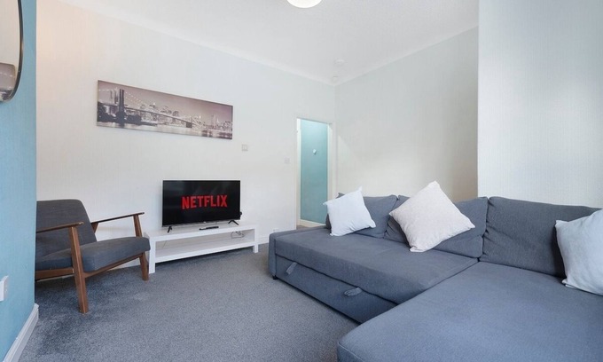 Darlington House | New! 2BR in Barron street