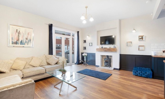 Hetton-le-Hole House | New! 2BR in Richard Street