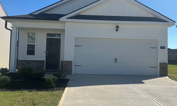 Aiken House | New 3-bed 2bathhouse near hospital, USCA ,Downtown Aiken & Stableview