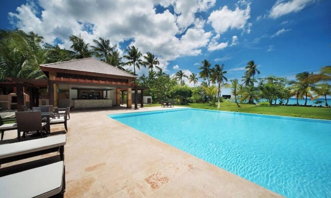 Las Terrenas House | New 4 BR PH with Jacuzzi & BBQ steps away from the beach LV 4302nn