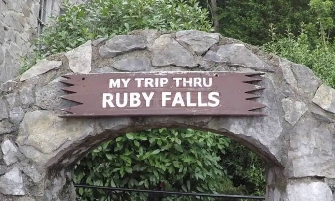 Flintstone House | "NEW" "5 Stars"n"Mins to Ruby Falls"n"Chattanooga" “Fire Pit”