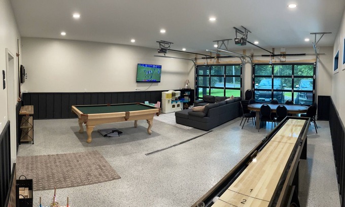 Spicer Cabin | New 6 Bedroom Farm House Style Cabin on Nest Lake With Game Room