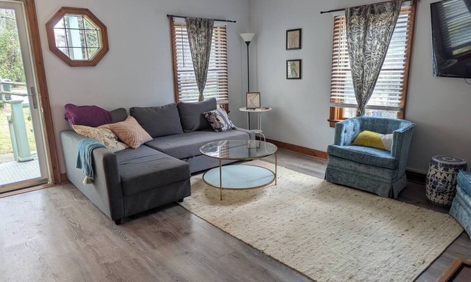 Durham House | NEW! Adorable 2BR/1BA | Sunporch | Smart Kitchen