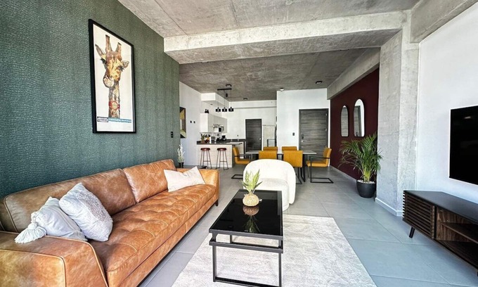 El Palmar Apartment | NEW! Amazing Spacious 3-bedroom Apartment in Santa Elena with Great Amenities!