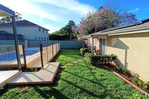 Baulkham Hills House | New and Cozy 2 Bedrooms Granny Flat with Aircon & Pool