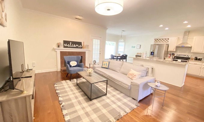 Lawrenceville House | ☀️🌈NEW! ATL Bright, Clean, Spacious and Cozy Home⚡️⚡️☀️