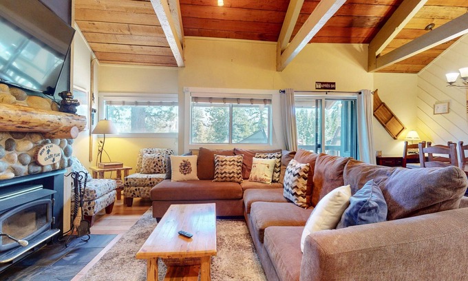 Majestic Pines Condo | NEW! Bigwood #30 2-Bedroom Condo with Pool and Golf course view