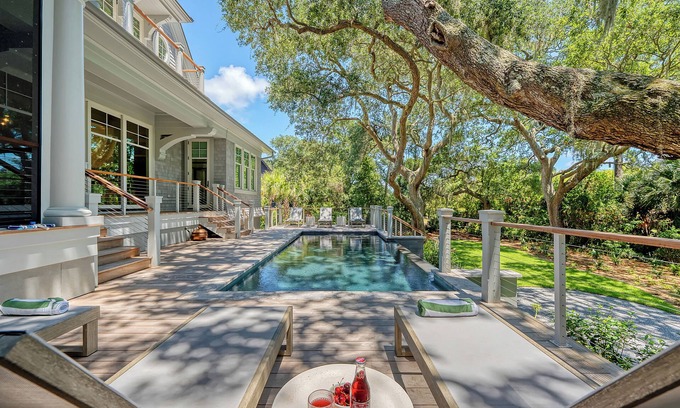 Vanderhorst Plantation House | New Build Ocean Park luxury home!