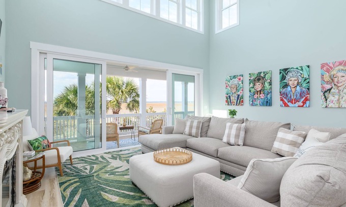 Saint Helena Island House | New Build, walking distance to pool and beach! Perfect location on Harbor Island!