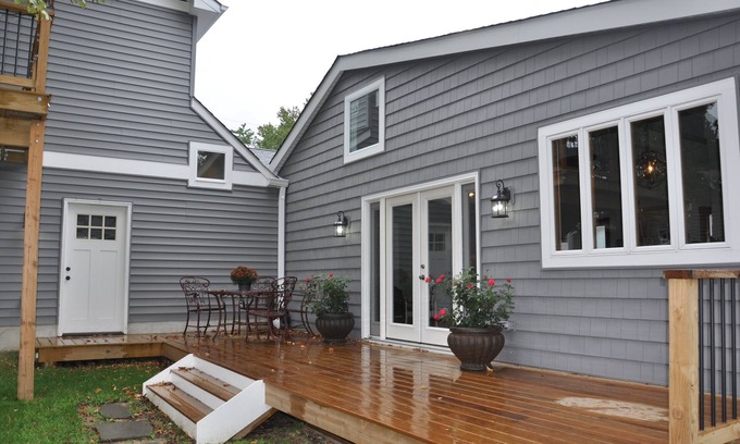 Riva House | New Bungalow with view of South River!