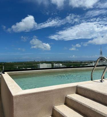 Downtown Cancun Apartment | New Centric 1BR apartment with gym & pool