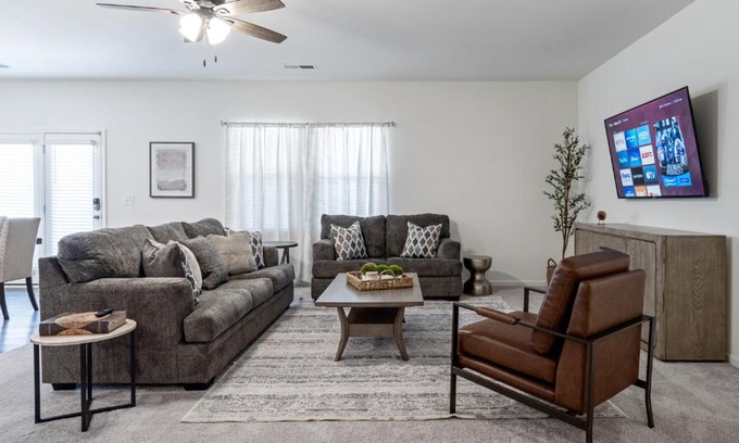 Cartersville House | NEW Comfy 4BR Home Near Hamilton Crossing Park