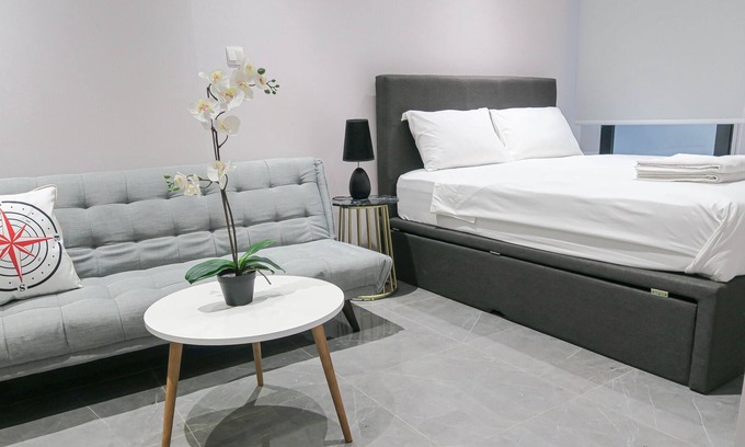 Somerset Apartment | NEW Comfy Studio Apt/Wifi @ City/ Somerset Area