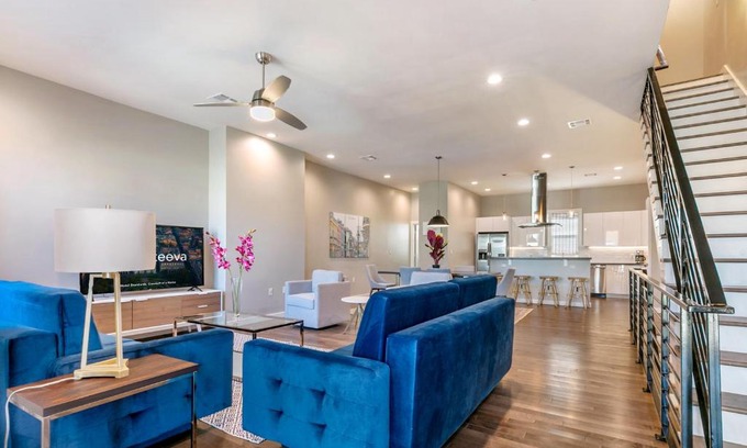 Mid-City House | New Construction Elegant Villas