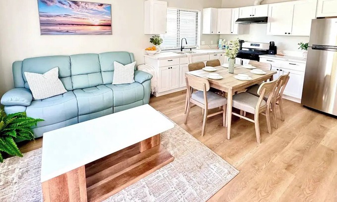 Costa Mesa House | NEW Executive Residence I Luxury Shopping I Beachnn