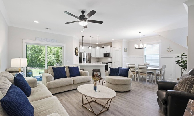 Spanish Wells House | New Four BR Luxury Vacation Home on Hilton Head Beach Gear included