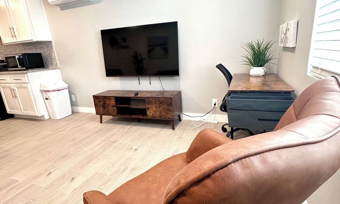 El Paso Apartment | NEW! Fully Remodeled 1 Bed Modern & Spacious