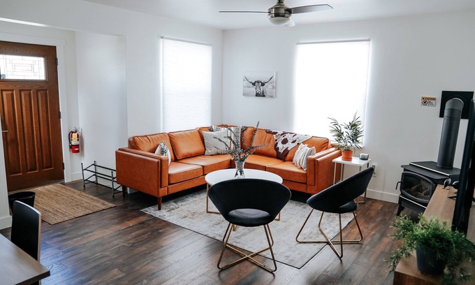 Kalispell House | New Glacier Retreat! Modern, Clean Cowispell Haus: Walk to Downtown Kalispell