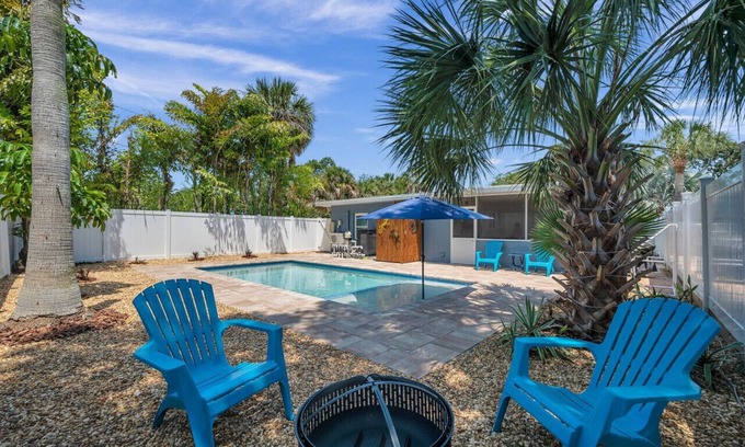 Indian Rocks Beach House | New Heated Pool! Beautiful home-Golf Cart Included!