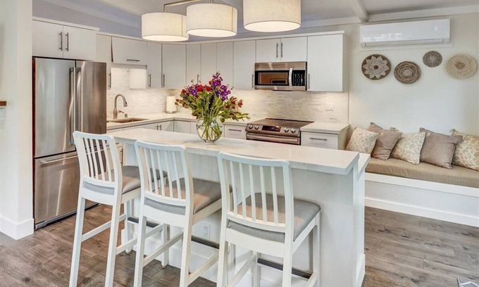 Mill Valley Cottage | New in 2023 - Luxury Cottage Near Downtown Mill Valley with Private Courtyard