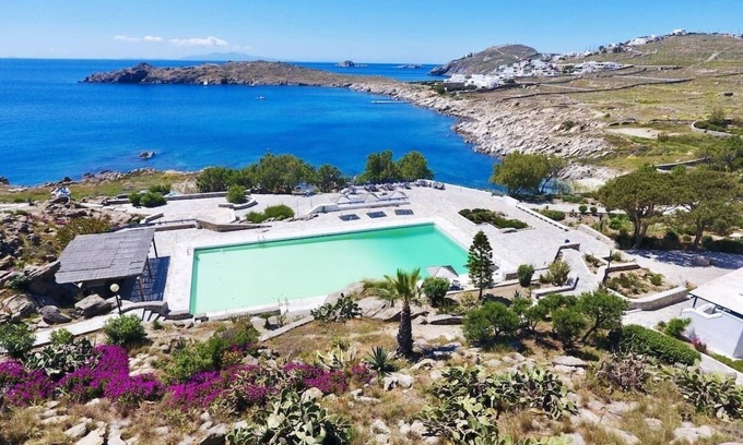 Ornos House | New listing House with huge pool and private beach