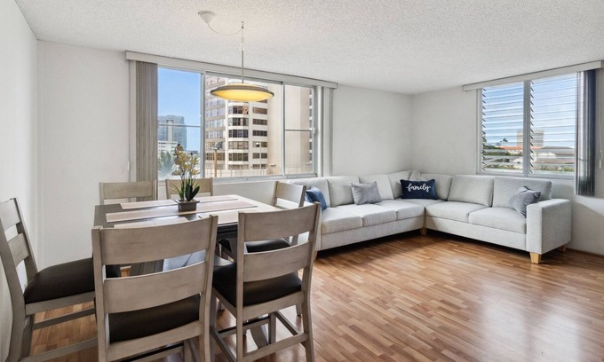 Tantalus Condo | NEW LISTING! Makiki's Delightful Pet Friendly home near Honolulu Museum of Art by RedAwning