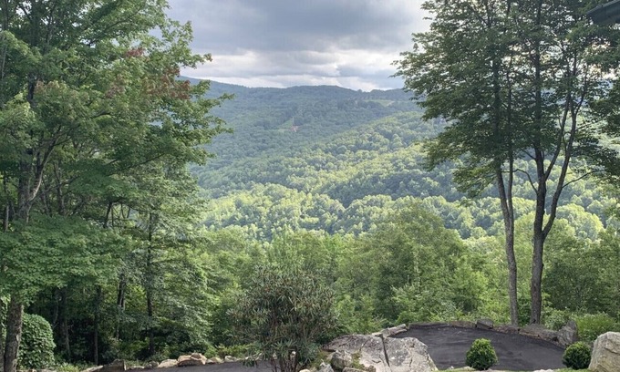 Beech Mountain House | NEW LISTING! Secluded with Gorgeous Views - 4 miles from Beech Mtn Ski Resort