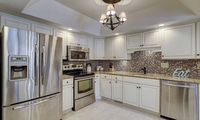 Shipyard Plantation Condo | New Listing Updated 2 BR Luxury Condo at Beach Walk Bikes & Beach Gear included