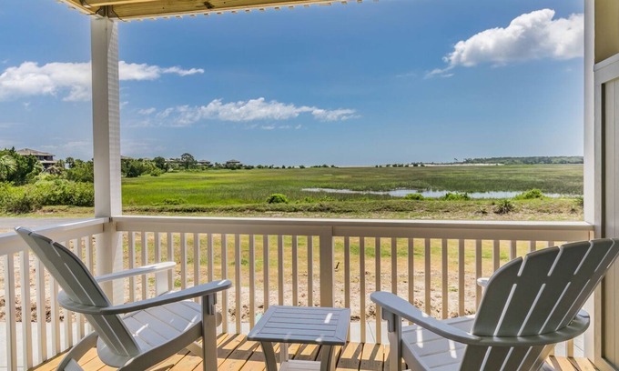 Oceanmarsh Subdivision Villa | New Listing - Blue Oyster Villa - Views of the Marsh and Creek