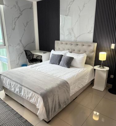 Cinco Esquinas Apartment | New Luxury Apartment 12th Floor