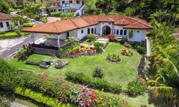Boquete House | NEW! Luxury Home in 5-Star Resort Walk to Town King Garden Foosball