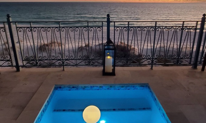 Delos House | NEW Luxury Home, Indoor/Outdoor Beach Living!