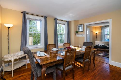 Bryn Mawr Apartment | NEW - Mainline Train, Colleges, Hospital