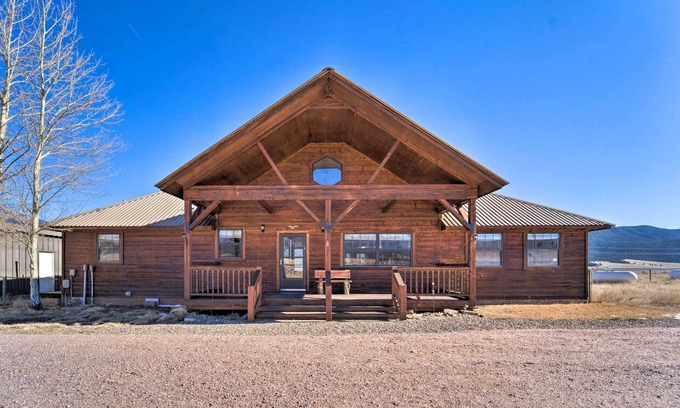 Eagle Nest House | New Mexico Cabin Hideaway w/Eagle Nest Lake Views