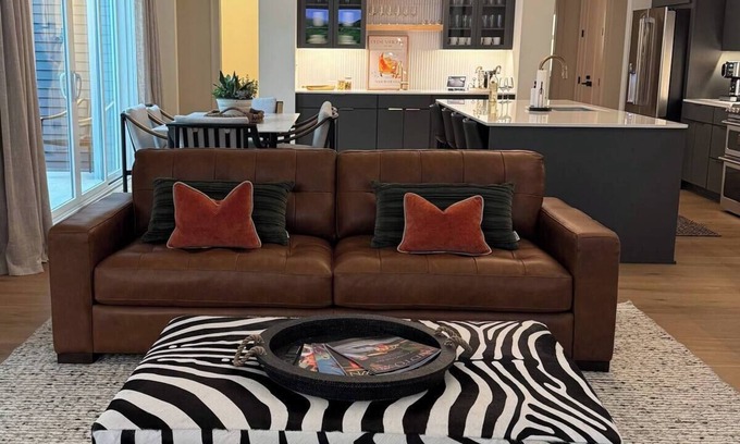 Southwest Raleigh House | New Modern One-Level Retreat