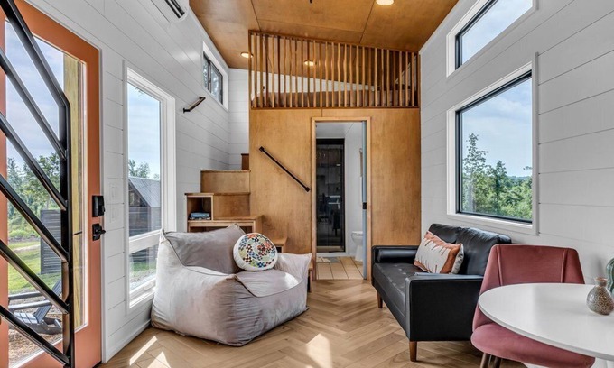 Ooltewah House | New Modern & Private Tiny Home on 21 acres