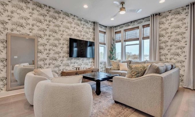 Hurwood Heights House | * New Music City Dream Home! 2 Miles to Broadway *