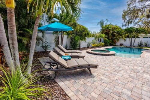 Palm Harbor House | NEW! Palm Harbor Hideaway - Beautiful, Spacious 4BR Home with Amazing Pool