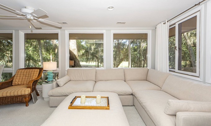 Seabrook Island House | New! Palmetto Breeze Beach Cottage on Golf Course with amenity cards included