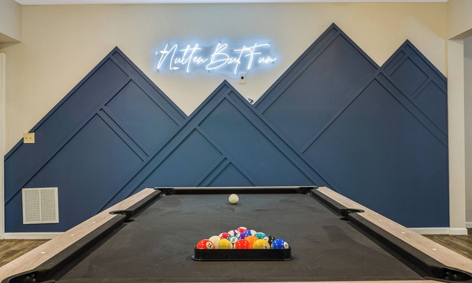 Massanutten House | NEW! Pool Table, Ping Pong, PAC-Man - In Massanutten Resort - Sleeps 14