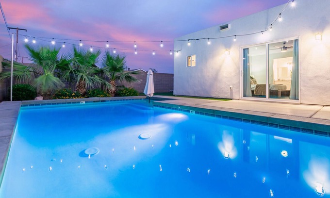 Scottsdale Estates Ten House | *NEW* Recent Remodel - 5 minutes to Old Town Scottsdale!