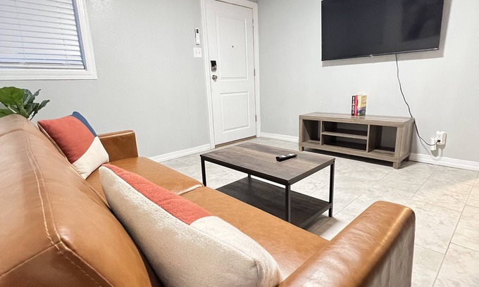Biggs Field Apartment | NEW! Remodeled - Gated 1 Bed Unit 1n