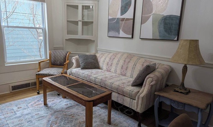 Durham Apartment | NEW! Renovated 2Br/1Ba Convenient to 9th St, NCSSM