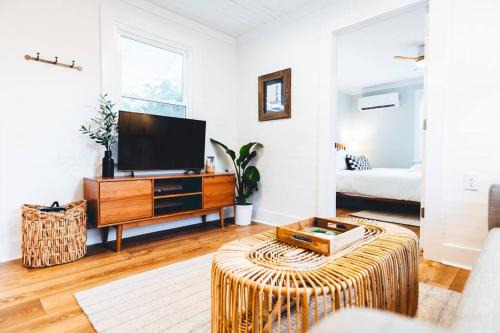 North Carolina Coast House | NEW! Seabird Cozy Cottage by Beach, Boardwalk & Lake