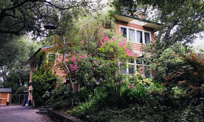 Napa House | New Secluded Napa Suite Near Downtown w/Hot Tub & Private Deck