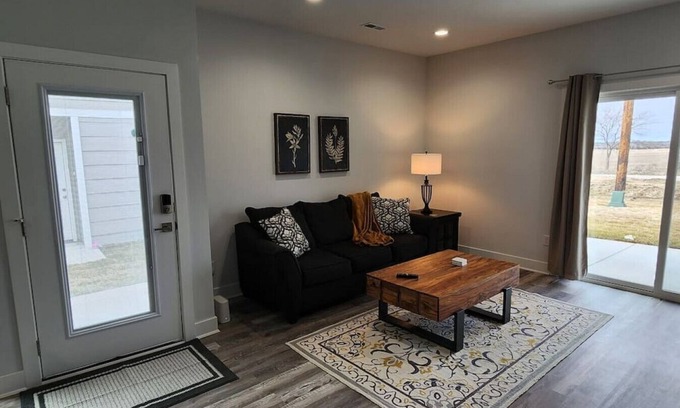 Bel Aire House | NEW single level 3 bed 2 bath