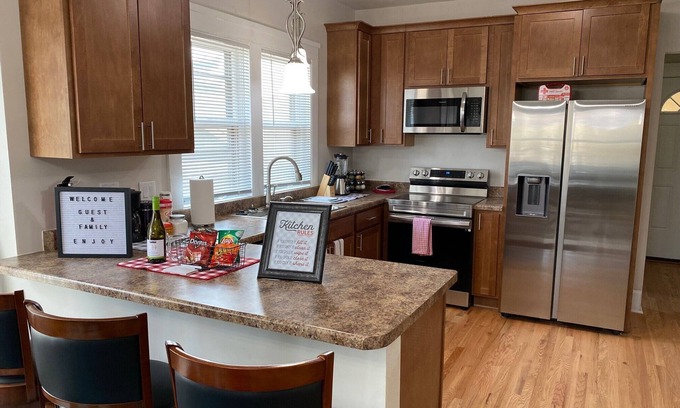 Racine House | New! Surfs Up! Pro Cleaned, Self Check in - Sleeps 14