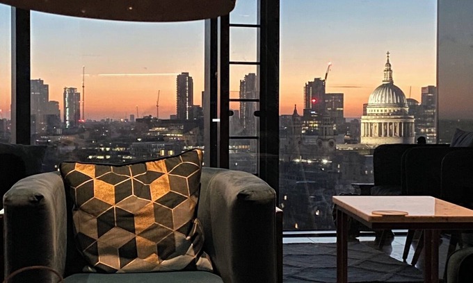 Castle Baynard Apartment | NEW “The best flat in London - for views, design & location”